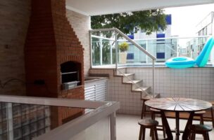 Casa a Venda no bairro Aparecida em Santos – SP. 4 banheiros