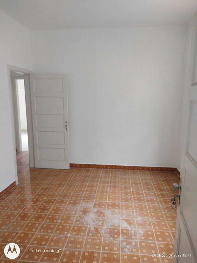 Vendo apartamento tipo casa toda térrea, Macuco entre rua Campos Mello e Rua Silva Jardim - foto 1