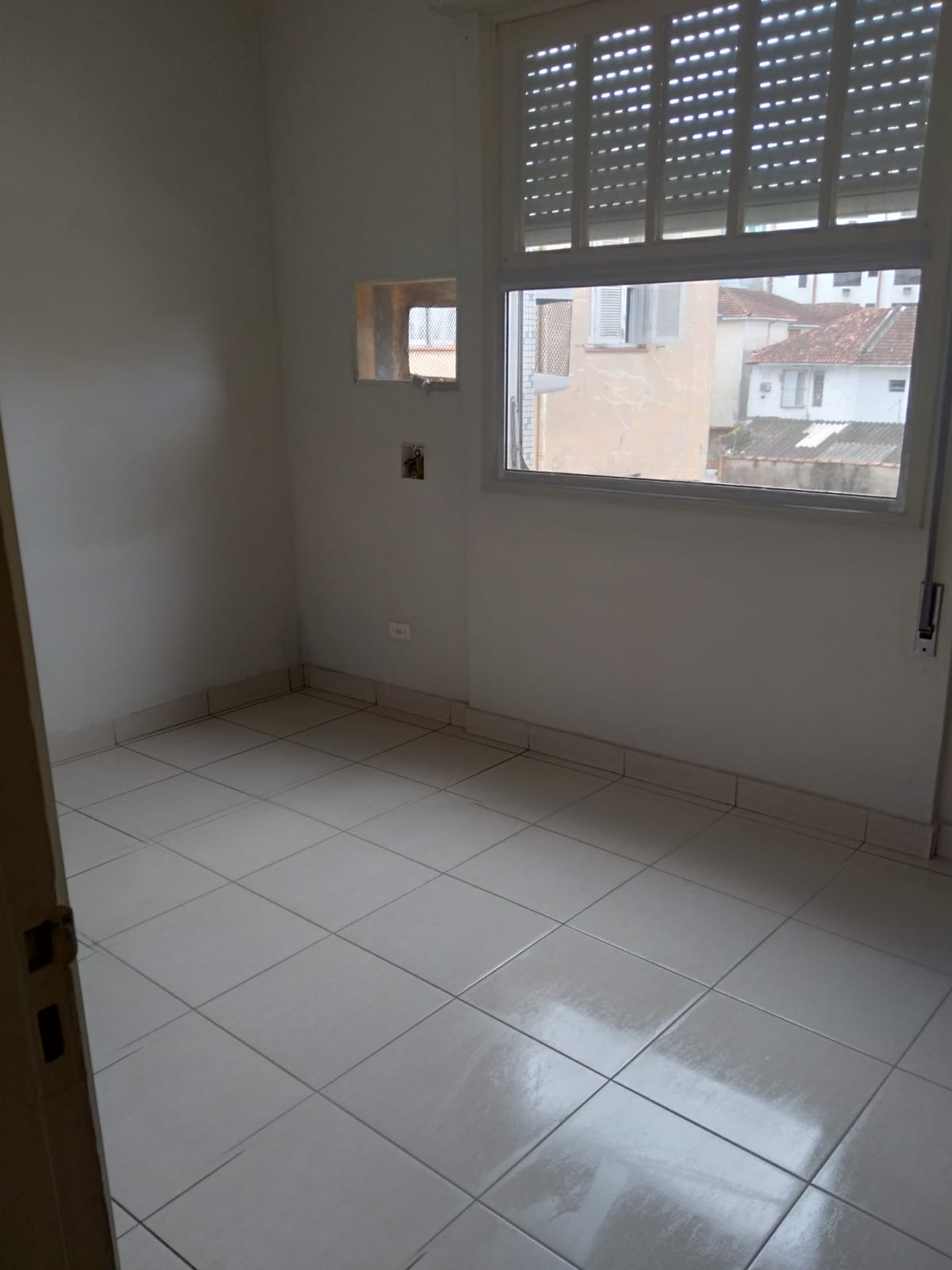 Bom apartamento 2 Dormitorios, 2 banheiros proximo Av.Ana Costa e hospital Sao Lucas - foto 4