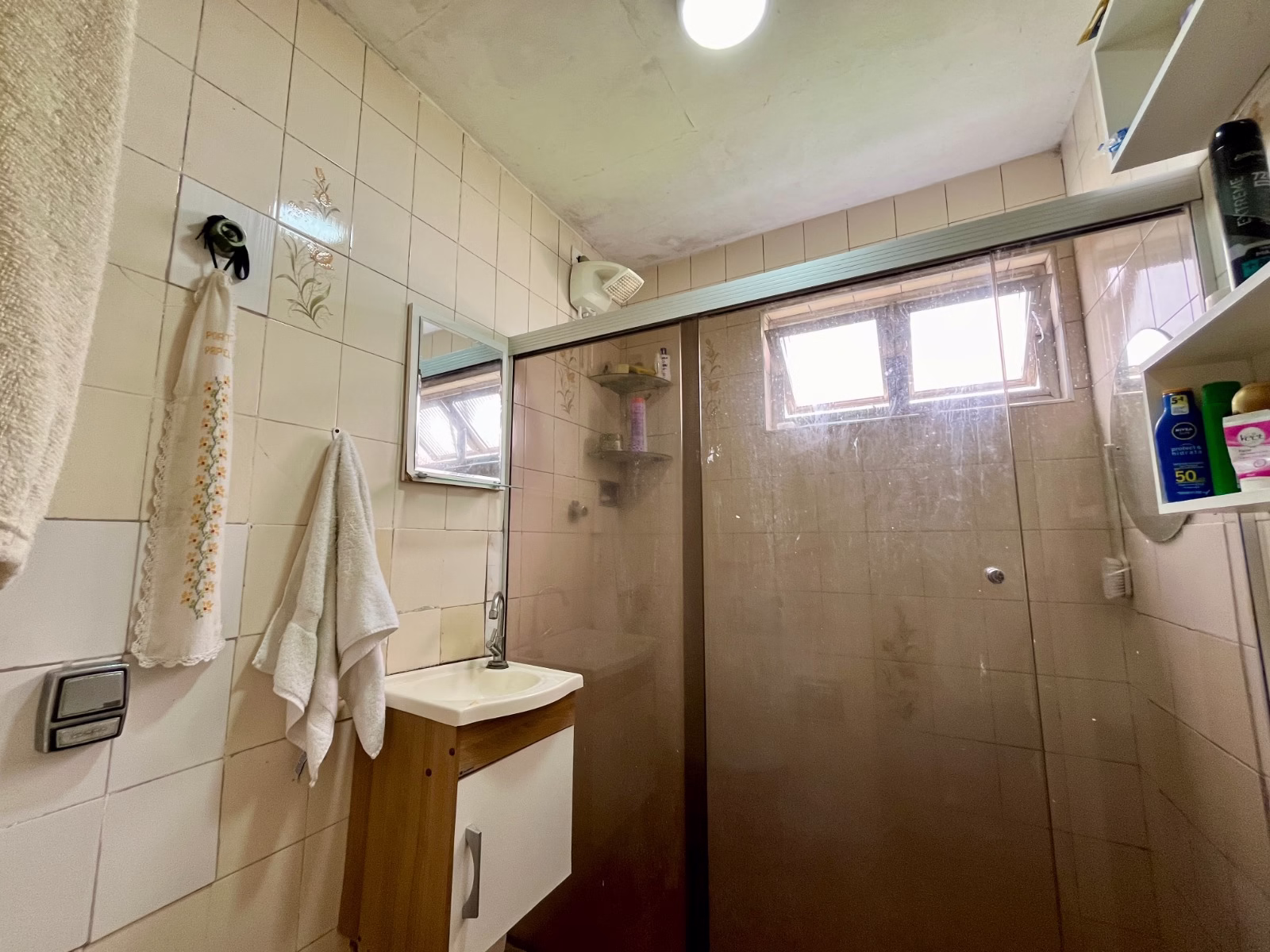 Apartamento  bairro encruzilhada com 3 confortáveis dormitórios, amplos e arejados,garagem fechada - foto 9