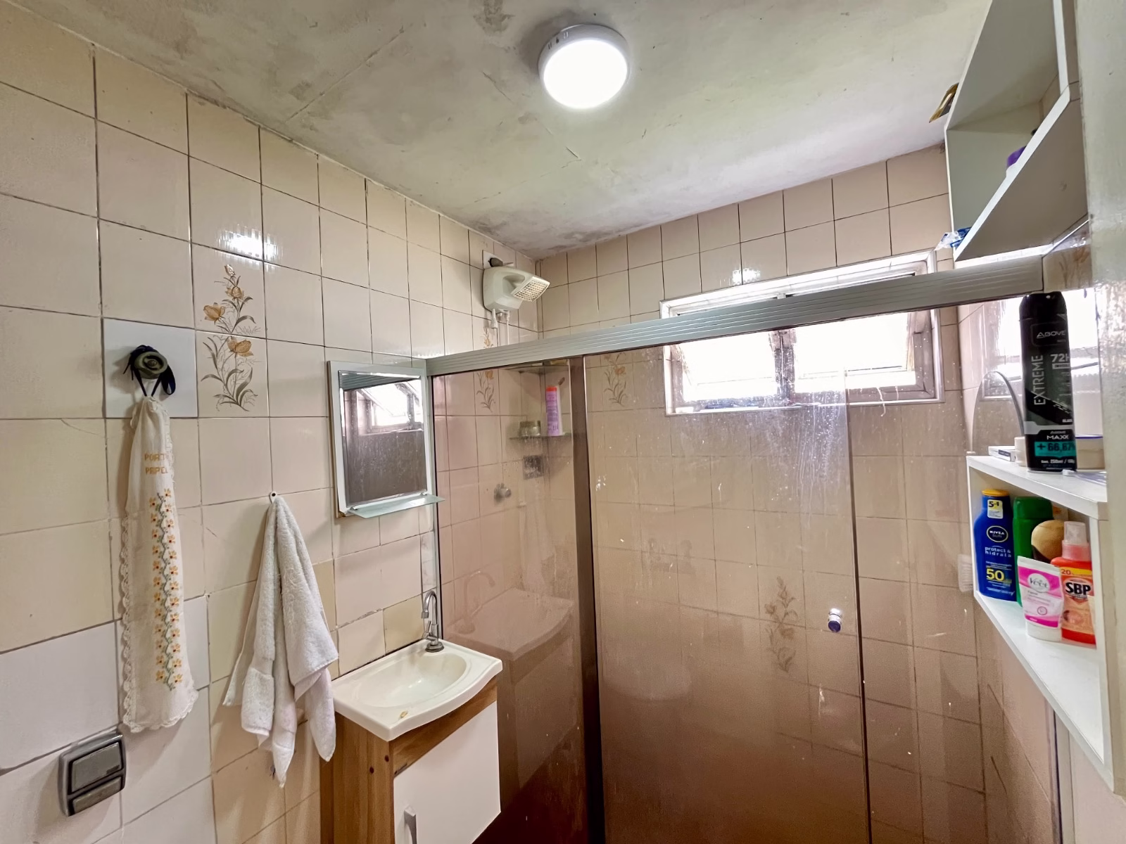 Apartamento  bairro encruzilhada com 3 confortáveis dormitórios, amplos e arejados,garagem fechada - foto 5