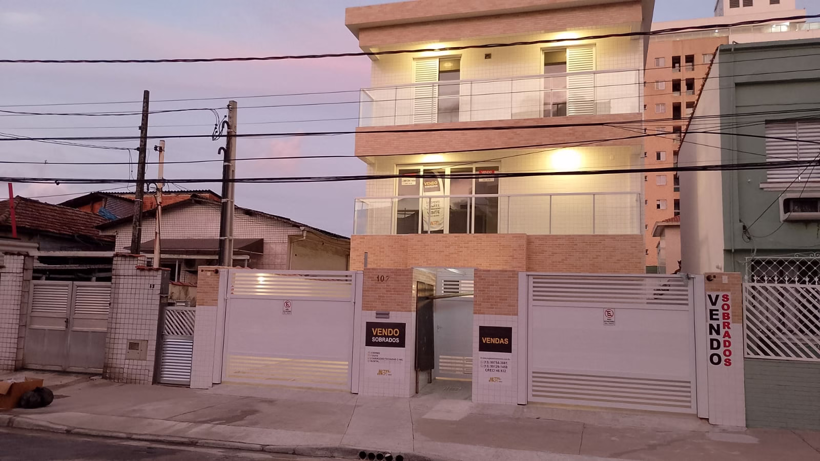 Sobrado FRENTE  novo com 3 dormitórios sendo 1 suíte com terraços ,2 garagens , quintal - foto 42