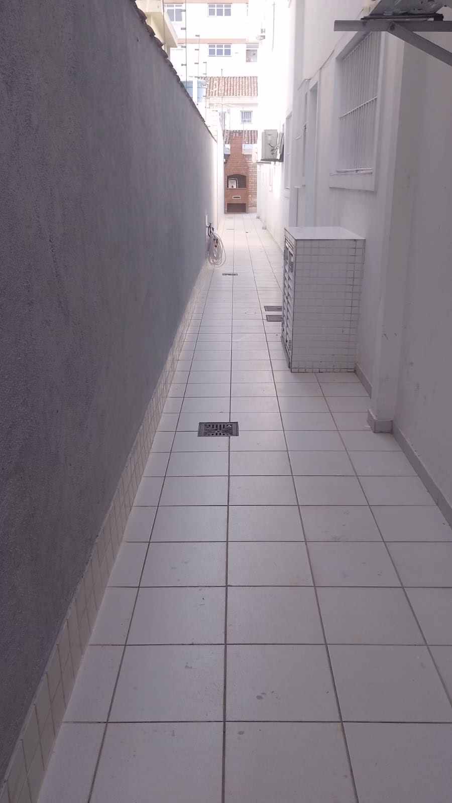 SOBREPOSTA TERREA COM 3 DORMITORIOS 1 SUITE – GARAGEM 2 AUTOS -QUINTAL E CHURRASQUEIRA - foto 35