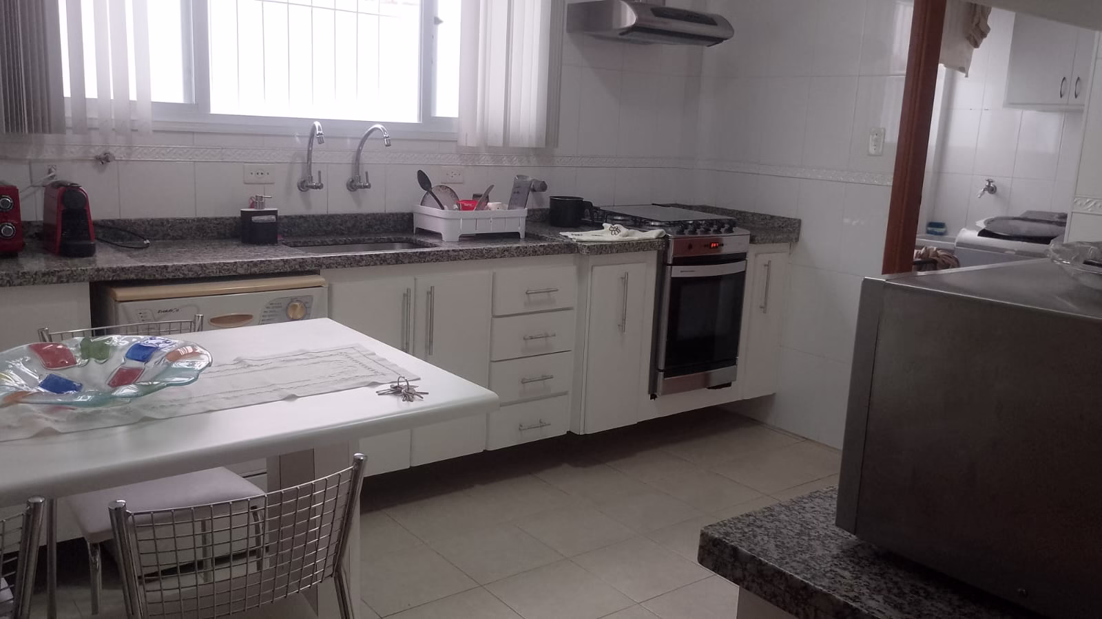 SOBREPOSTA TERREA COM 3 DORMITORIOS 1 SUITE – GARAGEM 2 AUTOS -QUINTAL E CHURRASQUEIRA - foto 13