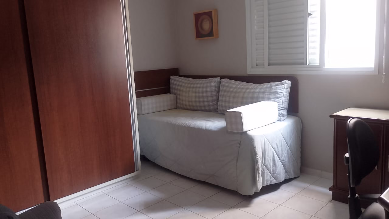 SOBREPOSTA TERREA COM 3 DORMITORIOS 1 SUITE – GARAGEM 2 AUTOS -QUINTAL E CHURRASQUEIRA - foto 34