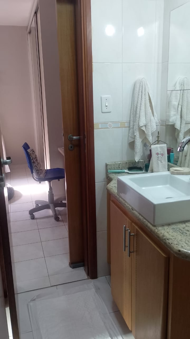 SOBREPOSTA TERREA COM 3 DORMITORIOS 1 SUITE – GARAGEM 2 AUTOS -QUINTAL E CHURRASQUEIRA - foto 30