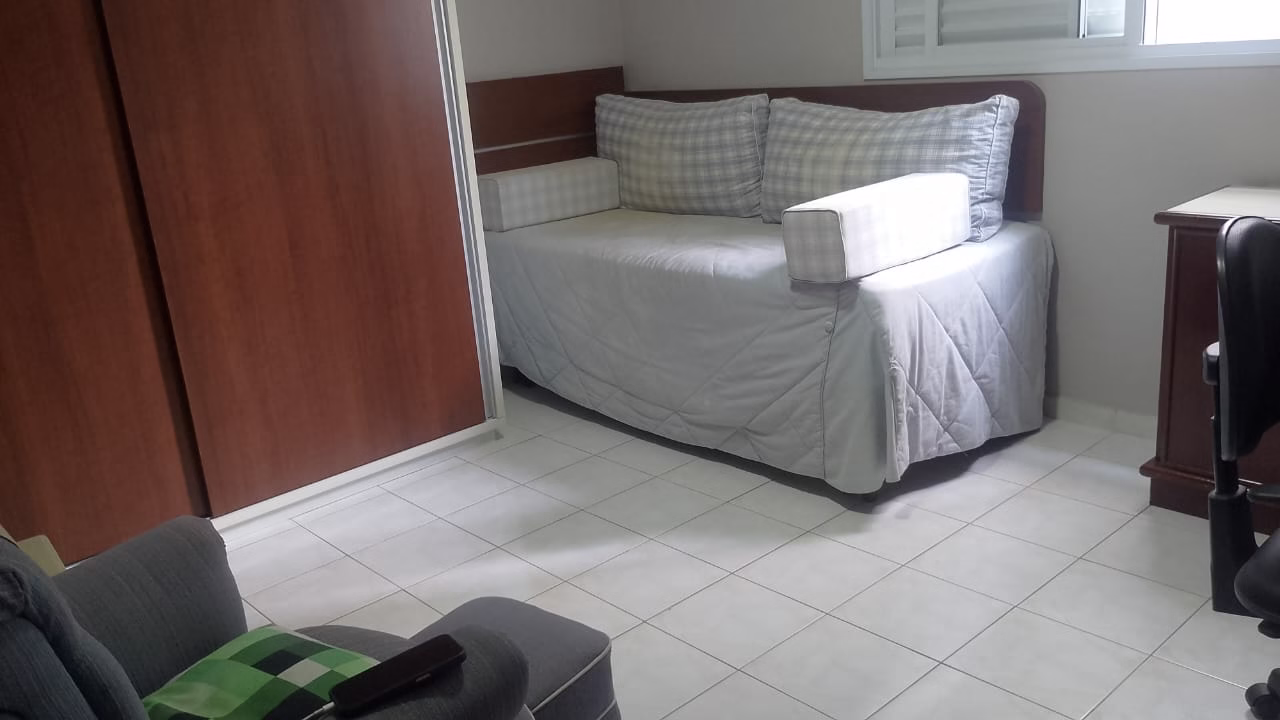 SOBREPOSTA TERREA COM 3 DORMITORIOS 1 SUITE – GARAGEM 2 AUTOS -QUINTAL E CHURRASQUEIRA - foto 24