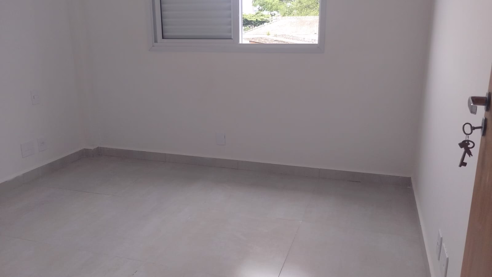 Sobrado FRENTE  novo com 3 dormitórios sendo 1 suíte com terraços ,2 garagens , quintal ,churrasqueira a Rua Lacerda Franco 107 - foto 42