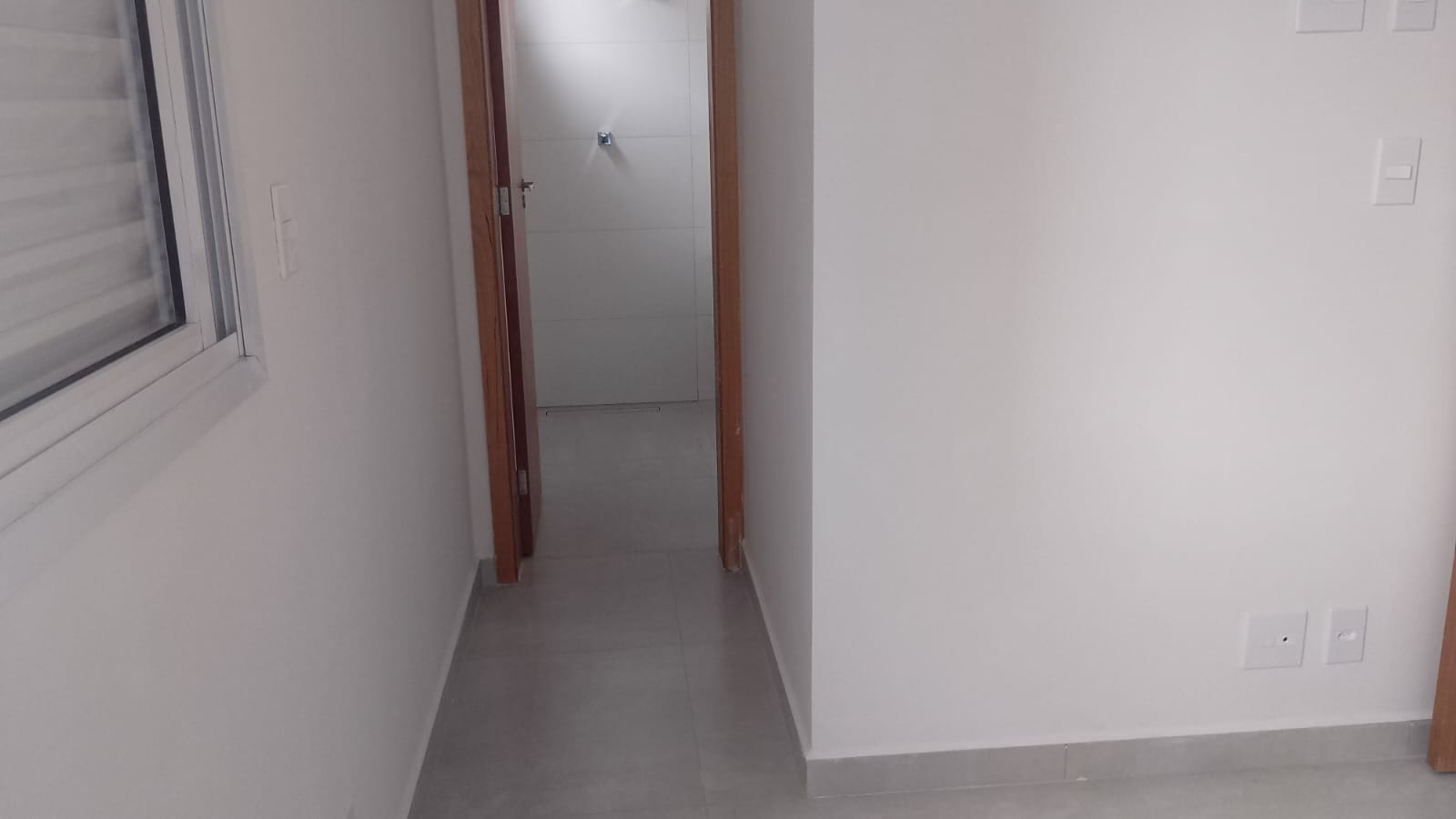 Sobrado FRENTE  novo com 3 dormitórios sendo 1 suíte com terraços ,2 garagens , quintal ,churrasqueira a Rua Lacerda Franco 107 - foto 40