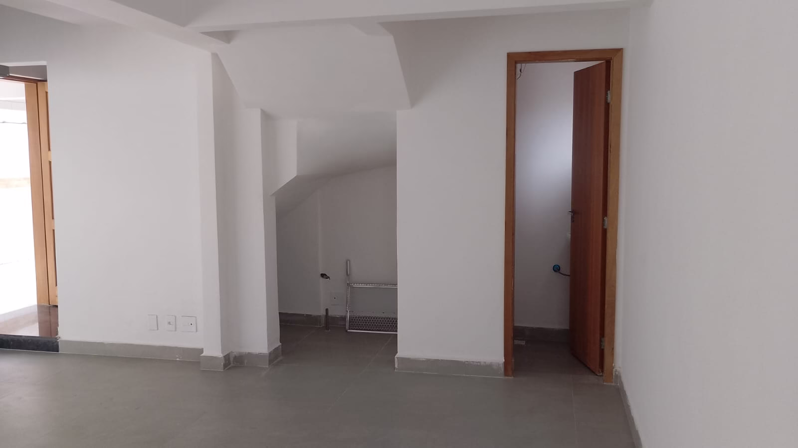 Sobrado novo 3 dormitórios 1 suíte, 2 garagens fechada paralelas e quintal e churrasqueira a Rua Lacerda Franco 107 - foto 57