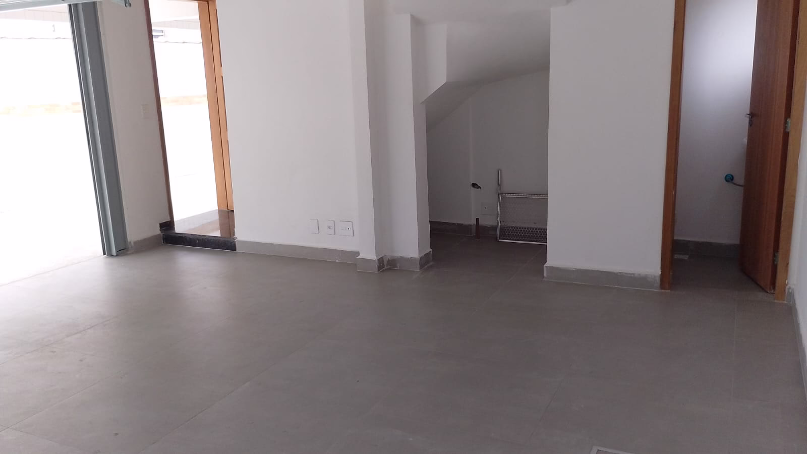 Sobrado novo 3 dormitórios 1 suíte, 2 garagens fechada paralelas e quintal e churrasqueira a Rua Lacerda Franco 107 - foto 42