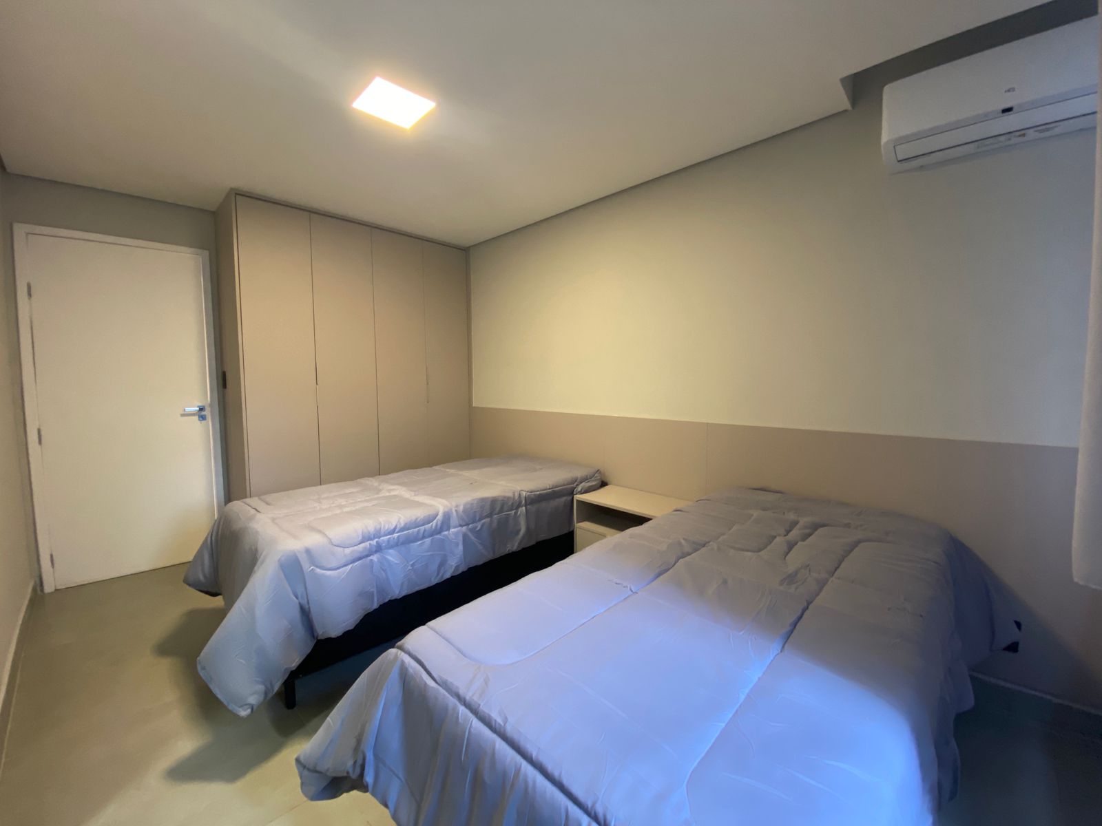 Apartamento 3 dormitórios , sendo os 3 suítes, todos com armarios planejados- Ponta da Praia - foto 17