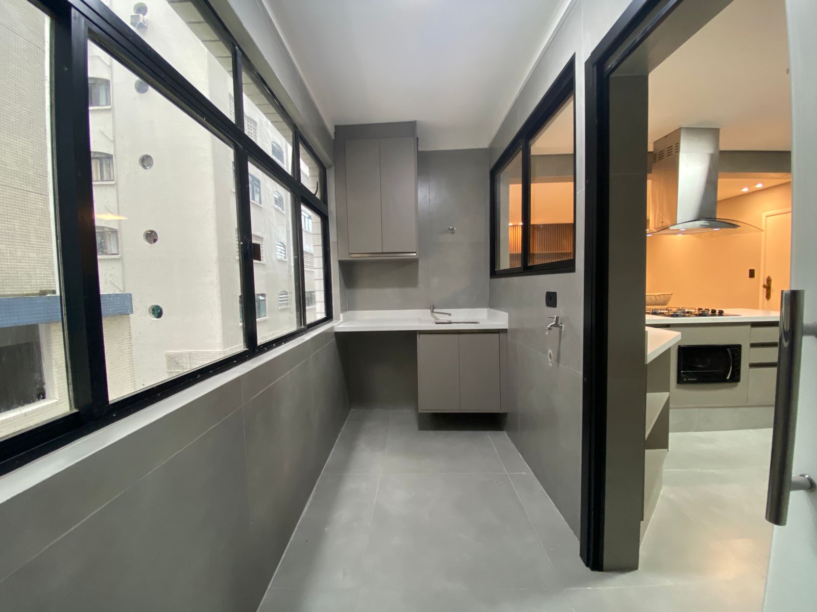 Apartamento 3 dormitórios , sendo os 3 suítes, todos com armarios planejados- Ponta da Praia - foto 10