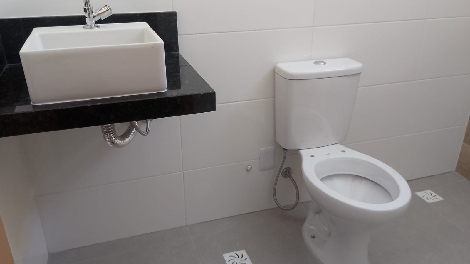 Sobreposta nova Terrea – Aparecida – 3 suites 2 garagens ,piscina churrasqueira - foto 25