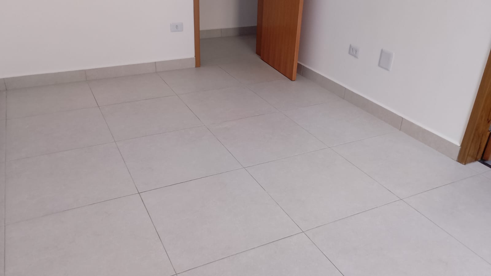 Sobreposta nova Terrea – Aparecida – 3 suites 2 garagens ,piscina churrasqueira - foto 32