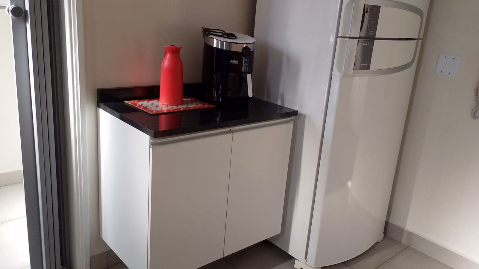 Otimo apartamento 1 dormitorio reformado ,elevador ,garagem bairro da Aparecida, Santos - foto 9