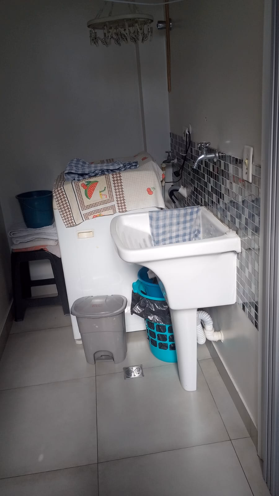 Otimo apartamento 1 dormitorio reformado ,elevador ,garagem bairro da Aparecida, Santos - foto 24