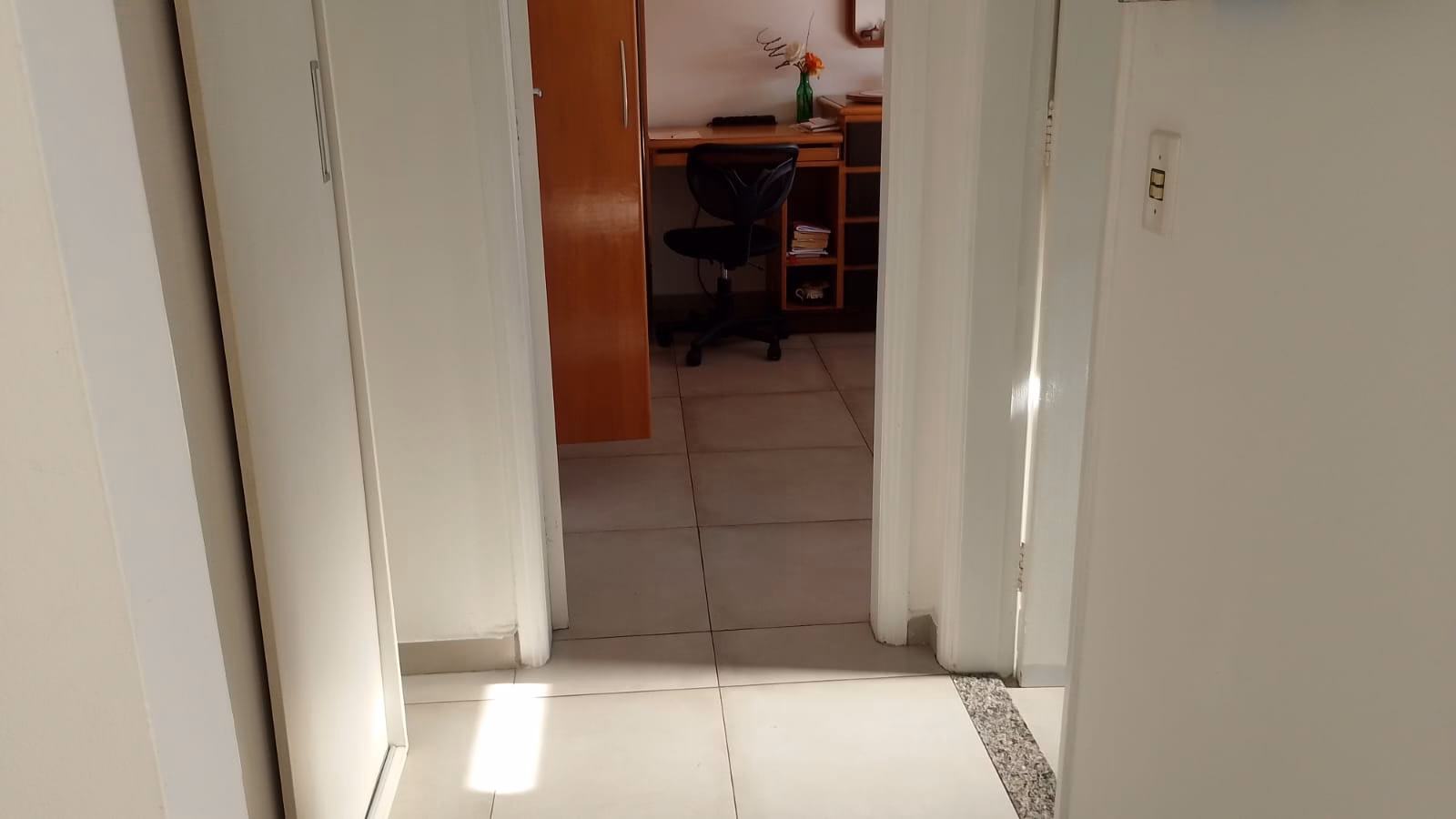 Otimo apartamento 1 dormitorio reformado ,elevador ,garagem bairro da Aparecida, Santos - foto 19