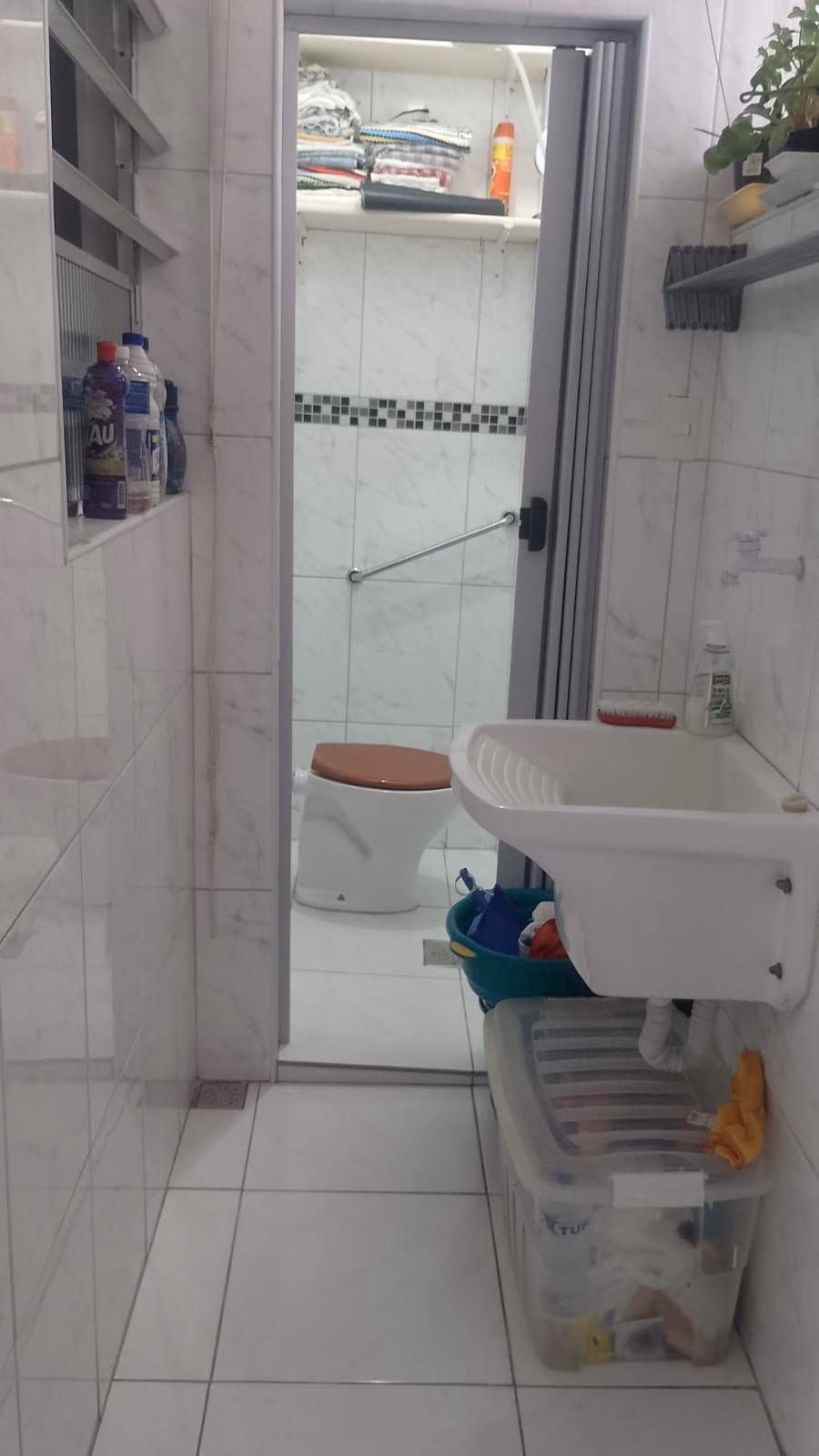 Apartamento Bairro do Gonzaga, 2 dormitorios, 1 suite , vazio ,1 quadra praia ,vista mar, garagem - foto 19