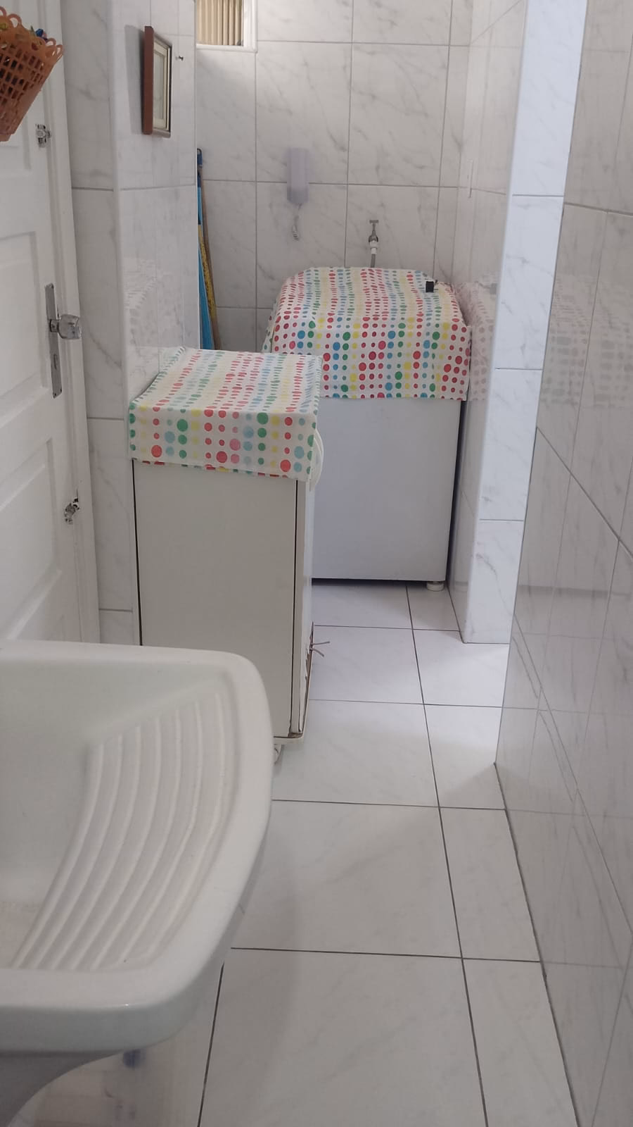 Apartamento Bairro do Gonzaga, 2 dormitorios, 1 suite , vazio ,1 quadra praia ,vista mar, garagem - foto 18