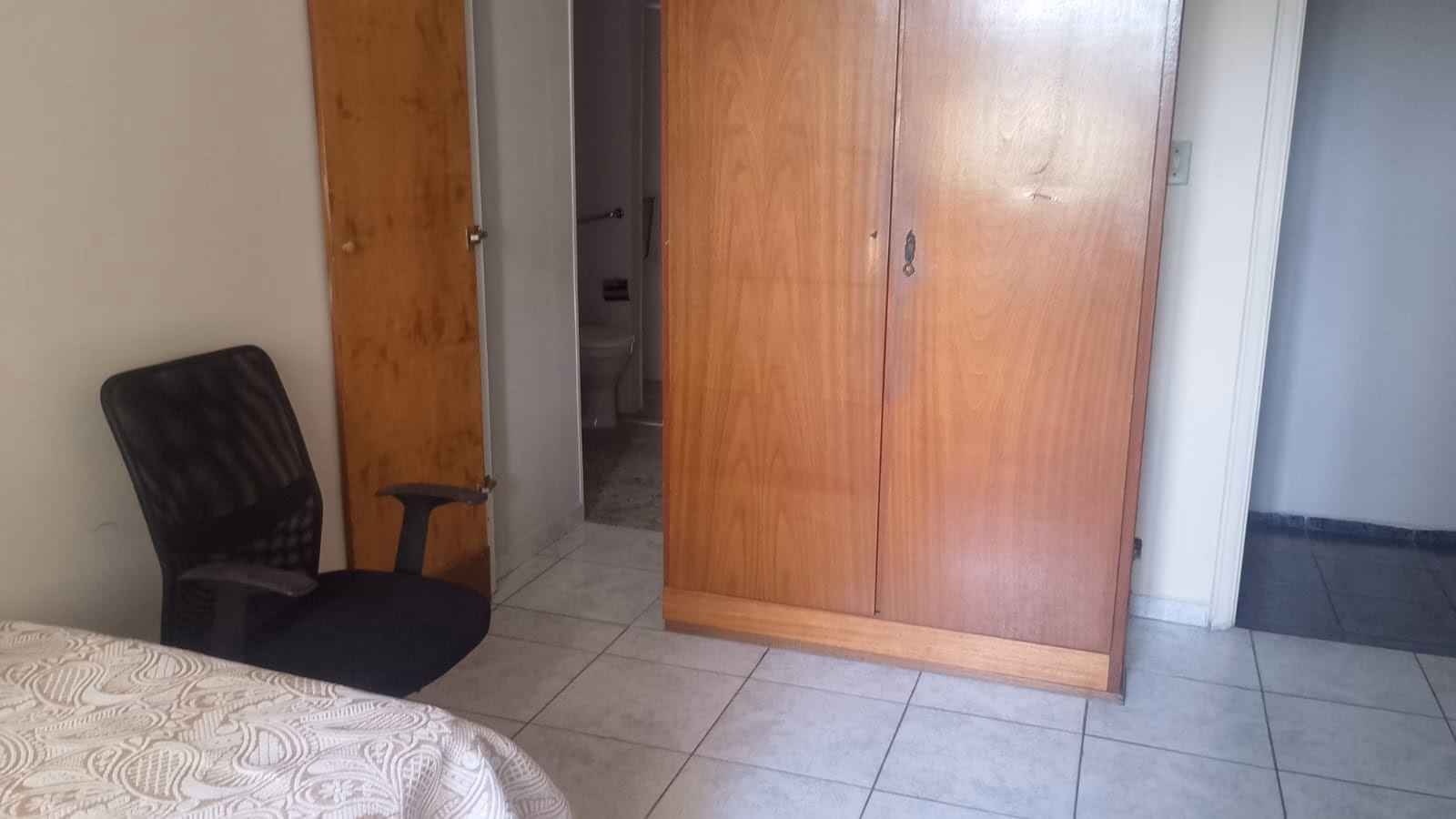 Apartamento Bairro do Gonzaga, 2 dormitorios, 1 suite , vazio ,1 quadra praia ,vista mar, garagem - foto 14