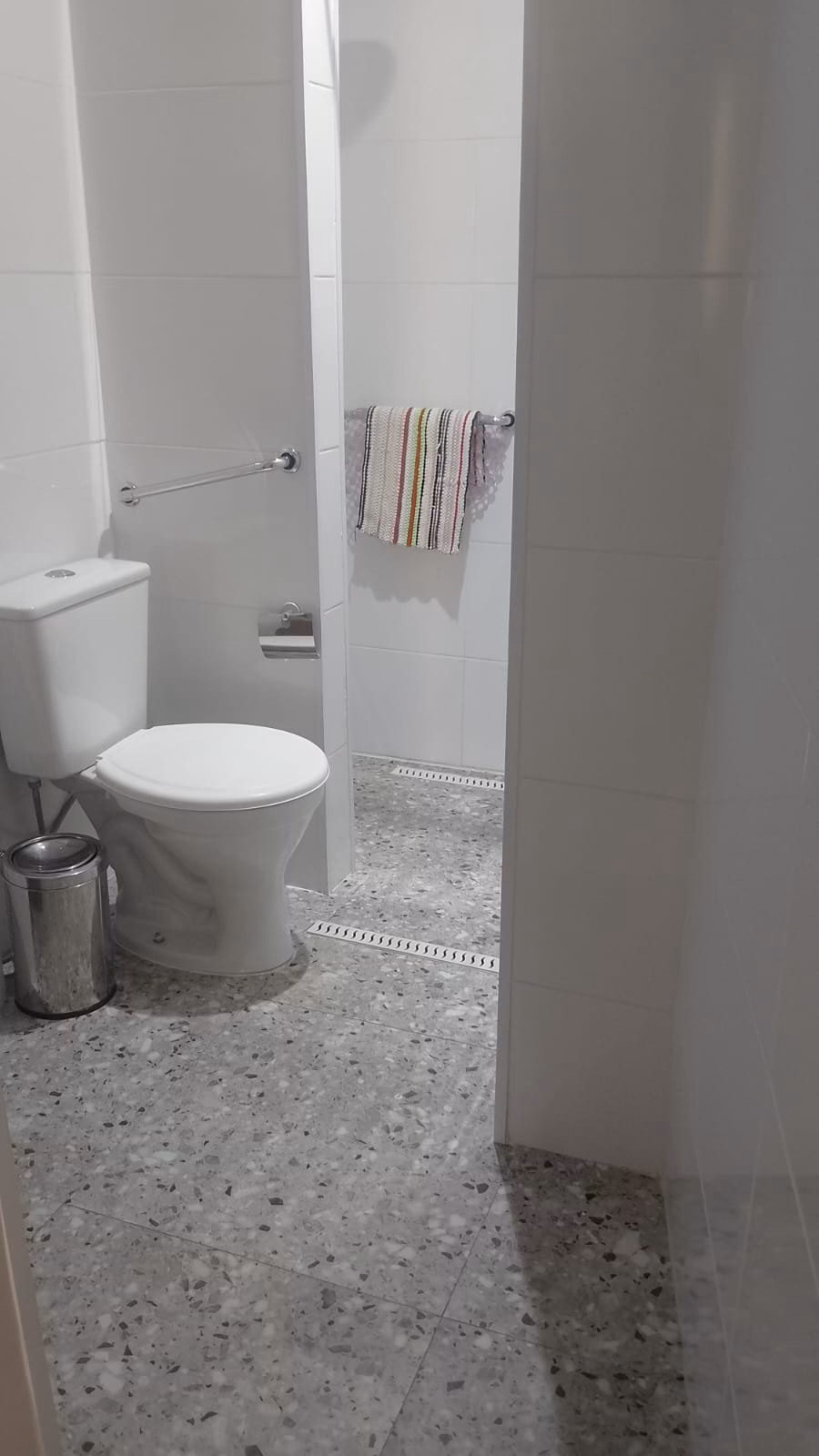 Apartamento Bairro do Gonzaga, 2 dormitorios, 1 suite , vazio ,1 quadra praia ,vista mar, garagem - foto 13