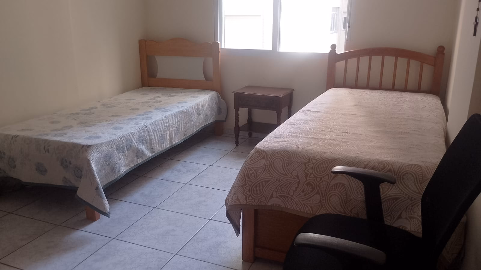 Apartamento Bairro do Gonzaga, 2 dormitorios, 1 suite , vazio ,1 quadra praia ,vista mar, garagem - foto 9