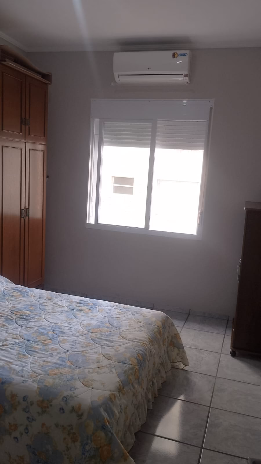 Apartamento Bairro do Gonzaga, 2 dormitorios, 1 suite , vazio ,1 quadra praia ,vista mar, garagem - foto 4